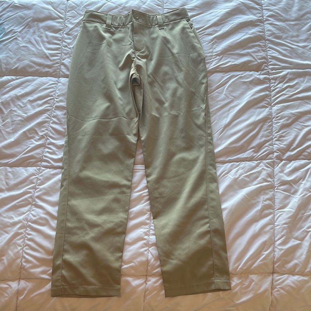 Under Armour Youth size 8 tan casual golf pants